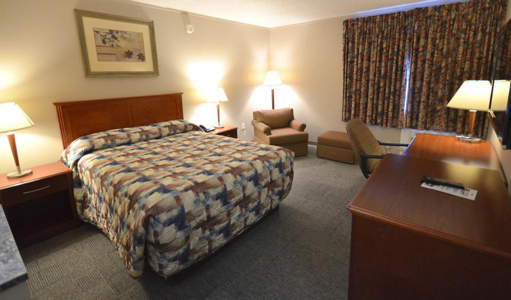 Travelodge Hanna Canada Grey Exterior foto